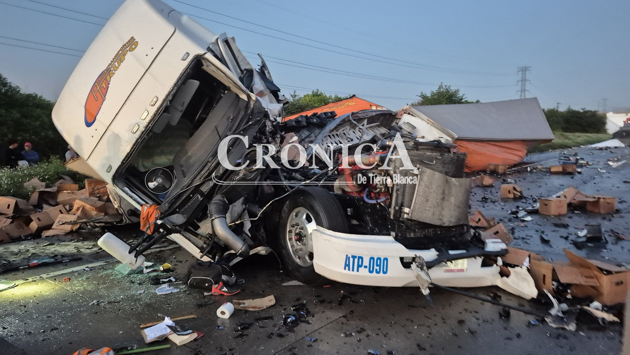 CHOQUE DE TRAILERS DEJA UN MUERTO Y UN HERIDO GRAVE - Crónica de Tierra ...